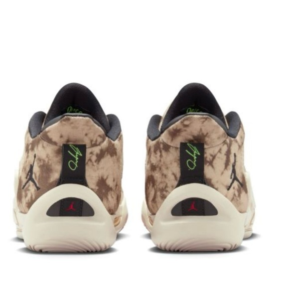 Jordan Tatum 1 Tunnel Walk - Picture 4 of 4